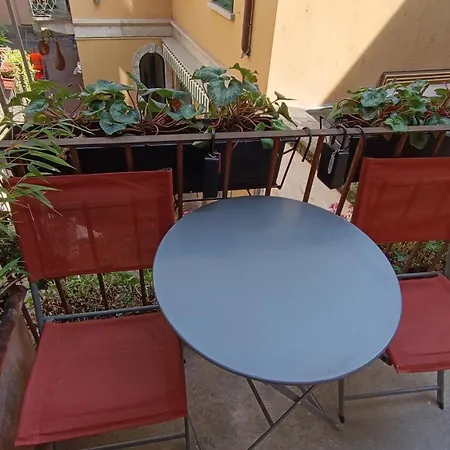 Finestra Sulla Piazza Apartment *